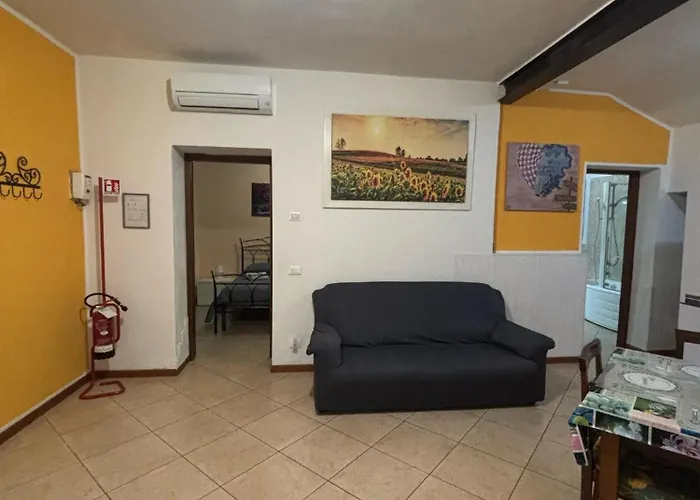 Casa Domus Oppiorum